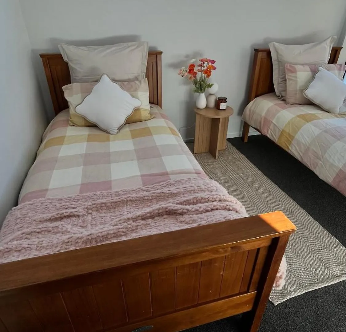 Дом отдыха Luxury 2 Bedroom By St James Park Крайстчёрч